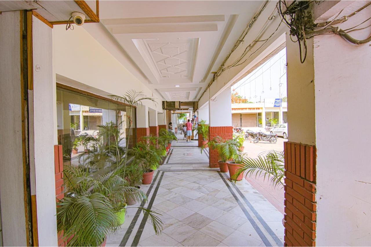 Hotel Fabhotel Town Pride