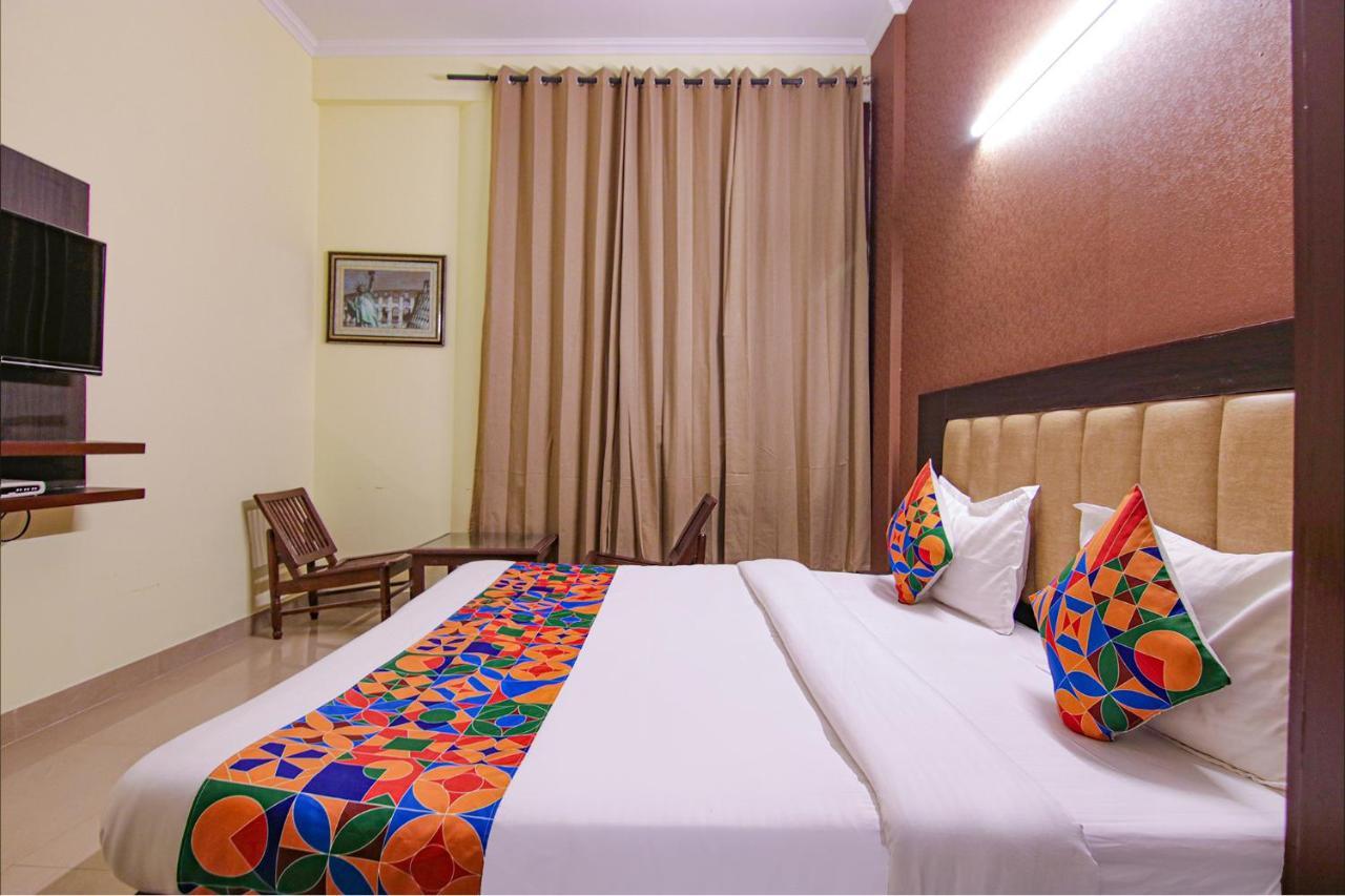Hotel Fabhotel Town Pride 3*